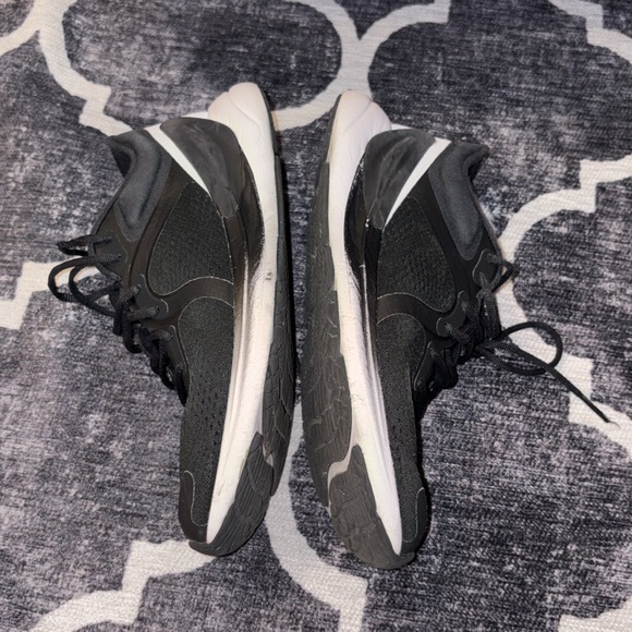 Lululemon W Blissfeel Run Sneakers - Picture 5 of 10